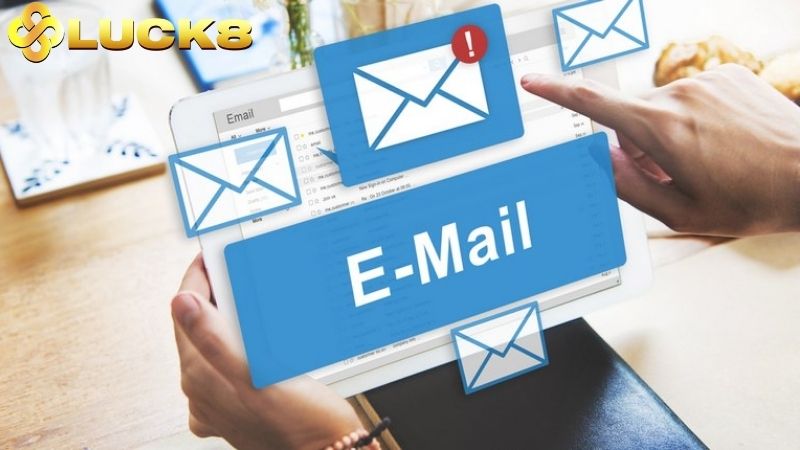 Liên hệ qua địa chỉ email